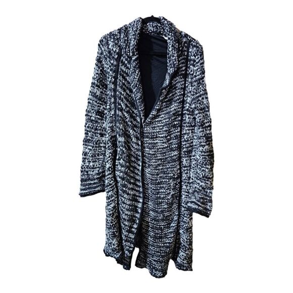 FREE PEOPLE Chunky Black White Duster Sweater Coat - Size Medium - Picture 1 of 8